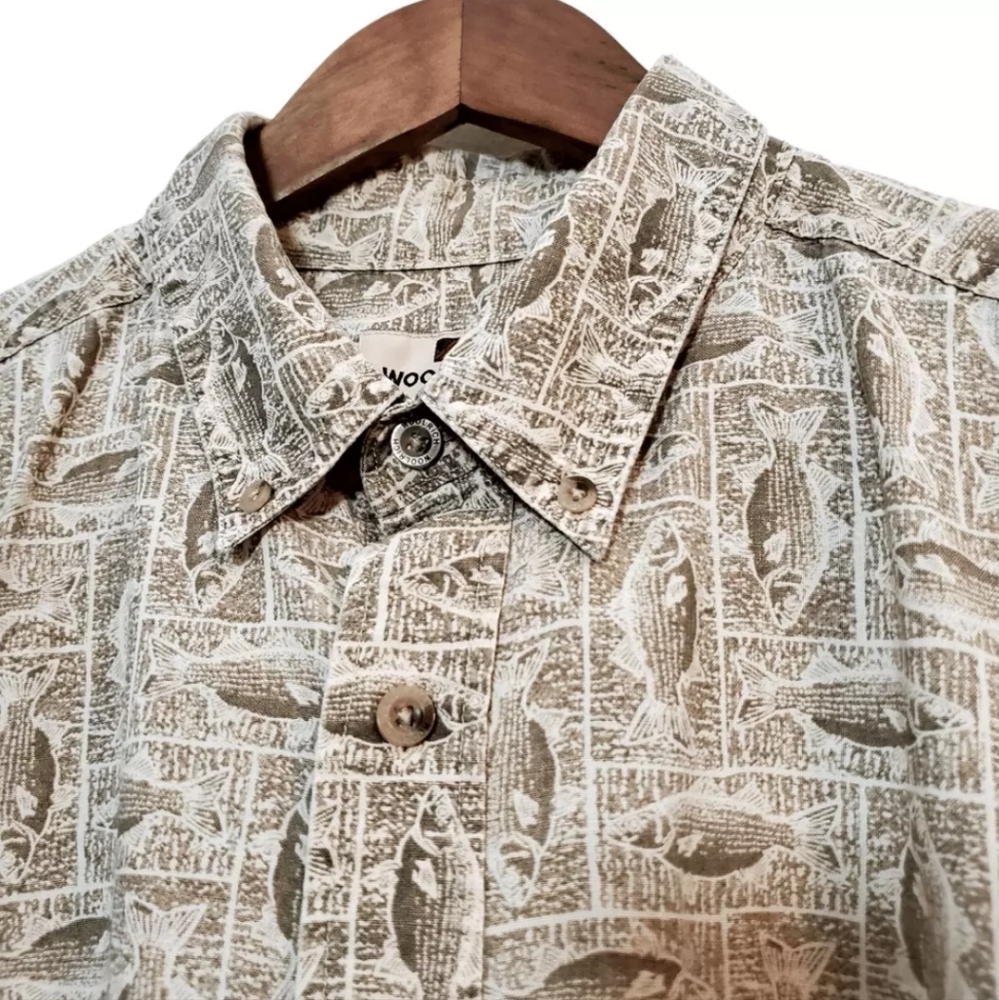 Vintage Woolrich Fish Print Camp Shirt Size XL Casual Short Sleeve Bass Mens